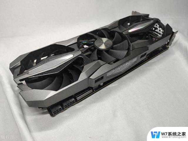 技嘉RTX 5060 Ti 8G魔鹰显卡：128bit显存位宽的隐藏陷阱详解