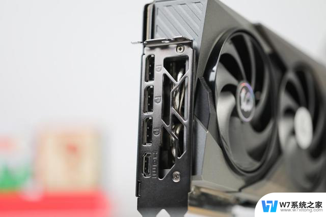 颜值超高、性能超强 微星RTX 5070 Ti魔龙游戏显卡评测：性能怎么样？值不值得购买？