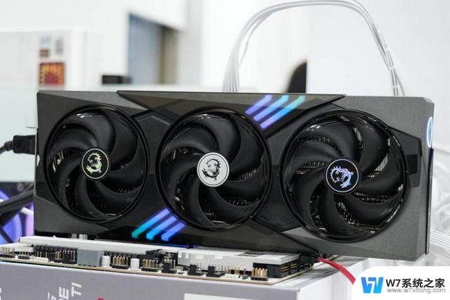 颜值超高、性能超强 微星RTX 5070 Ti魔龙游戏显卡评测：性能怎么样？值不值得购买？