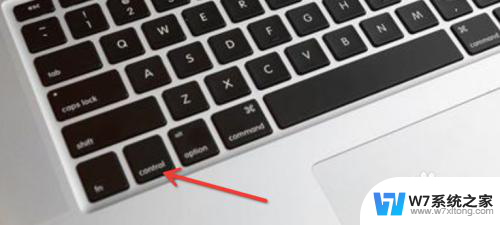 macbook怎么右键 在MacBook上如何模拟鼠标右键