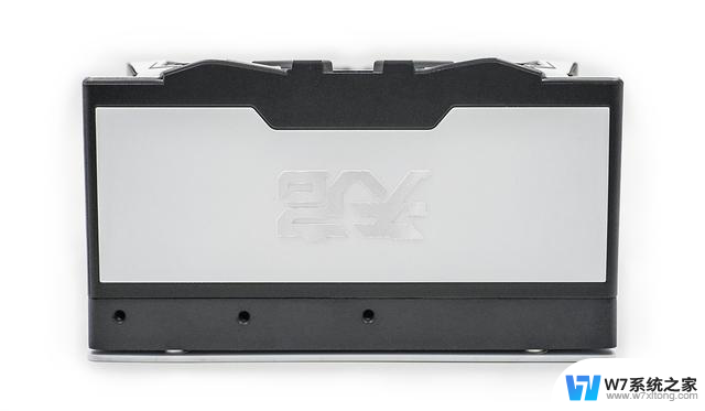 索泰（ZOTAC）GEFORCE RTX 5070Ti 16GB天启OC显卡测试：性能如何？